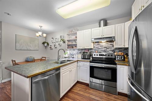 203-380 Shepherd Road, Chase, BC - Indoor Photo Showing Kitchen With Stainless Steel Kitchen With Double Sink With Upgraded Kitchen