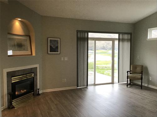 4-650 Harrington Road, Kamloops, BC - Indoor Photo Showing Living Room With Fireplace