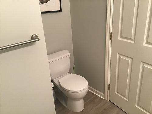 4-650 Harrington Road, Kamloops, BC - Indoor Photo Showing Laundry Room