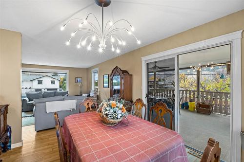 304 Montego Road, Kamloops, BC - Indoor Photo Showing Dining Room