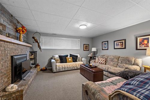 304 Montego Road, Kamloops, BC - Indoor Photo Showing Living Room With Fireplace