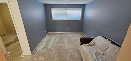 4870 Emerald Avenue, Canal Flats, BC - Indoor Photo Showing Other Room