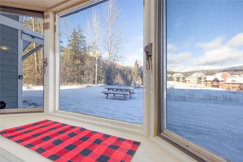 301-303-1151 Gerry Sorensen Way, Kimberley, BC - Indoor Photo Showing Bedroom