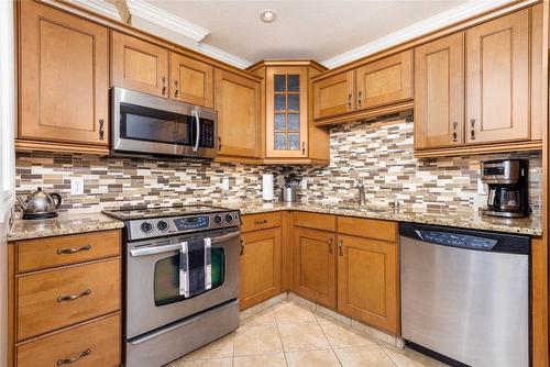 301-303-1151 Gerry Sorensen Way, Kimberley, BC - Indoor Photo Showing Kitchen