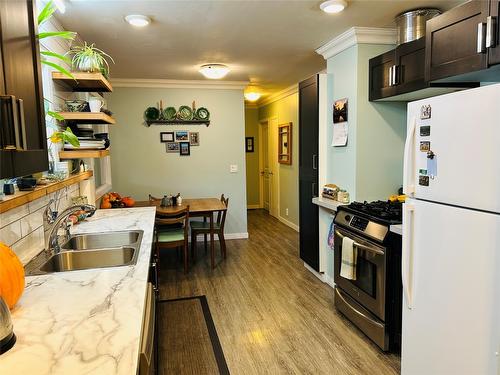 503 Fortune Drive, Kamloops, BC - Indoor Photo Showing Kitchen With Double Sink