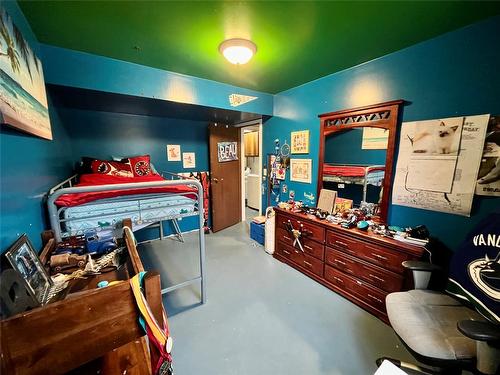 301 4Th Street, Nakusp, BC - Indoor Photo Showing Bedroom