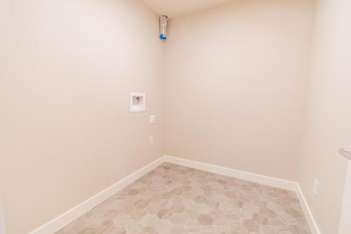 176-8800 Dallas Drive, Kamloops, BC - Indoor Photo Showing Other Room