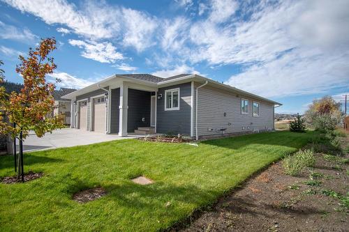 176-8800 Dallas Drive, Kamloops, BC - Outdoor