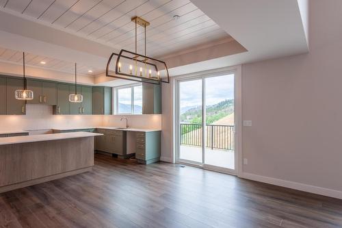 8759 Badger Drive, Kamloops, BC - Indoor Photo Showing Kitchen