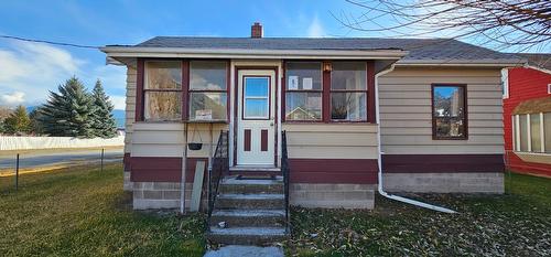 4966 Luck Avenue, Canal Flats, BC - Outdoor