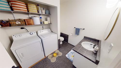 2309 7Th Street, Cranbrook, BC - Indoor Photo Showing Laundry Room