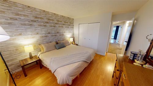 2309 7Th Street, Cranbrook, BC - Indoor Photo Showing Bedroom