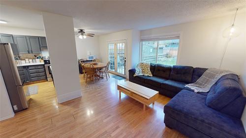 2309 7Th Street, Cranbrook, BC - Indoor Photo Showing Living Room