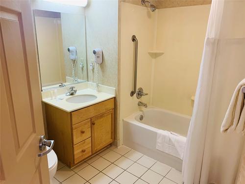 403-500 Stemwinder Drive, Kimberley, BC - Indoor Photo Showing Bathroom