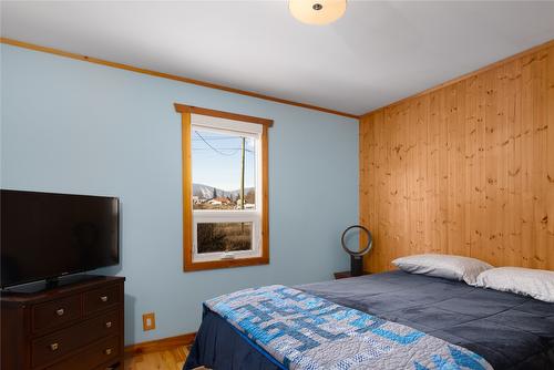 8079 Sorensen Road, Kimberley, BC - Indoor Photo Showing Bedroom