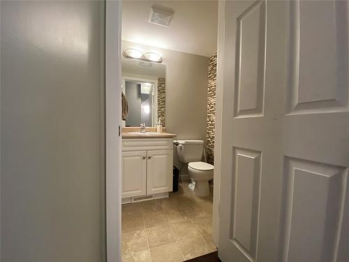 706-200 Black Forest Trail, Invermere, BC - Indoor Photo Showing Bathroom