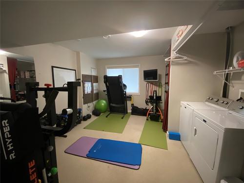 706-200 Black Forest Trail, Invermere, BC - Indoor Photo Showing Laundry Room