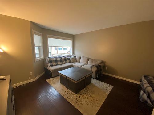 706-200 Black Forest Trail, Invermere, BC - Indoor Photo Showing Living Room