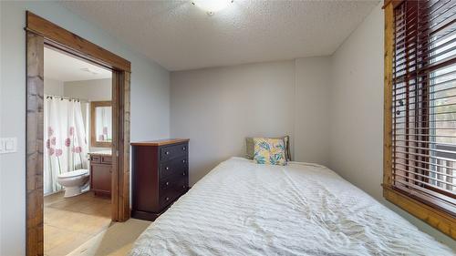 405-880 Dogwood Drive, Kimberley, BC - Indoor Photo Showing Bedroom