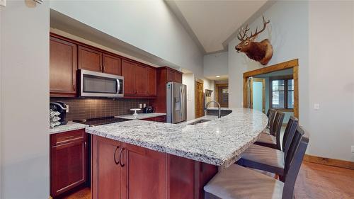 405-880 Dogwood Drive, Kimberley, BC - Indoor Photo Showing Kitchen With Upgraded Kitchen