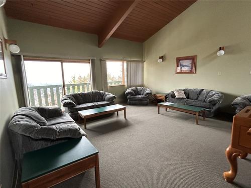 829-880 Northstar Drive, Kimberley, BC - Indoor Photo Showing Living Room