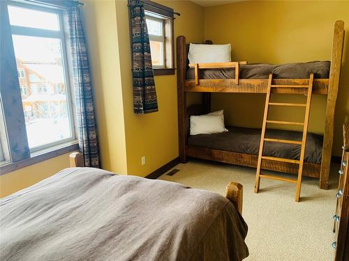 O2-A-1351 Gerry Sorensen Way, Kimberley, BC - Indoor Photo Showing Bedroom