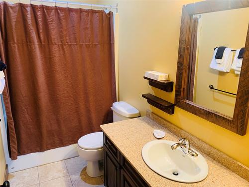 O2-A-1351 Gerry Sorensen Way, Kimberley, BC - Indoor Photo Showing Bathroom