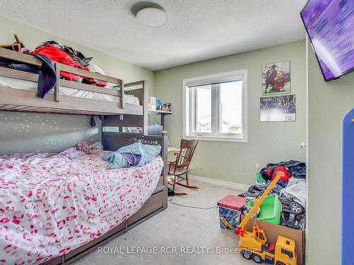 1996 Prince Crt, Innisfil, ON - Indoor Photo Showing Bedroom