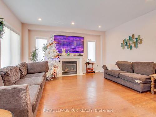 1996 Prince Crt, Innisfil, ON - Indoor Photo Showing Living Room With Fireplace