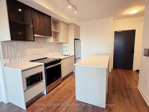 436-395 Dundas St W, Oakville, ON - Indoor Photo Showing Kitchen