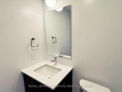 436-395 Dundas St W, Oakville, ON - Indoor Photo Showing Bathroom