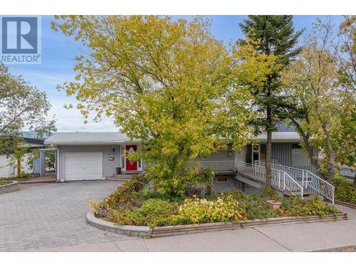 402 Strathcona Terrace, Kamloops, BC - Outdoor With Facade