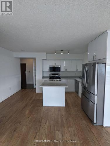 4712 - 35 Mariner Terrace, Toronto, ON - Indoor Photo Showing Kitchen