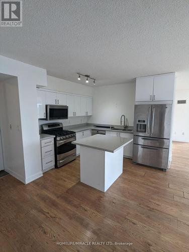 4712 - 35 Mariner Terrace, Toronto, ON - Indoor Photo Showing Kitchen