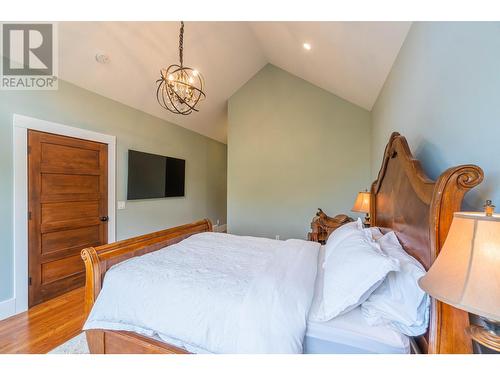 1844 Paul Lake Road, Kamloops, BC - Indoor Photo Showing Bedroom