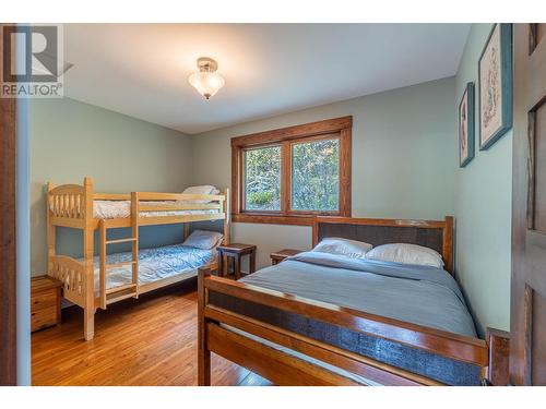 1844 Paul Lake Road, Kamloops, BC - Indoor Photo Showing Bedroom