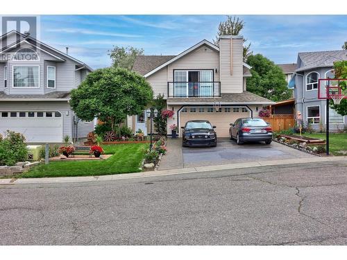 829 Dunrobin Drive, Kamloops, BC - Outdoor With Facade