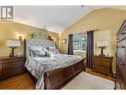 829 Dunrobin Drive, Kamloops, BC - Indoor Photo Showing Bedroom