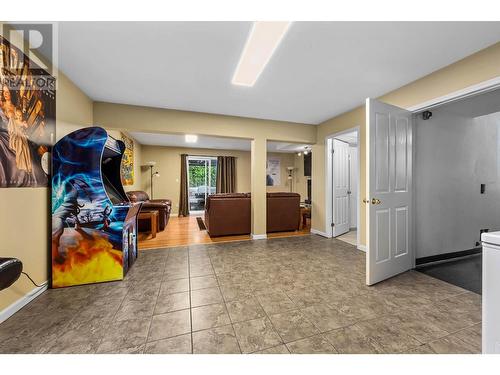 829 Dunrobin Drive, Kamloops, BC - Indoor Photo Showing Other Room