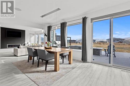 205 Rue Cheval Noir, Kamloops, BC - Indoor Photo Showing Dining Room