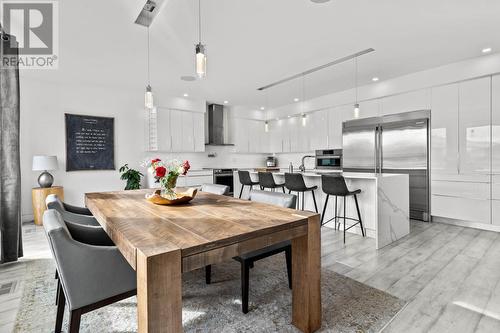 205 Rue Cheval Noir, Kamloops, BC - Indoor Photo Showing Dining Room