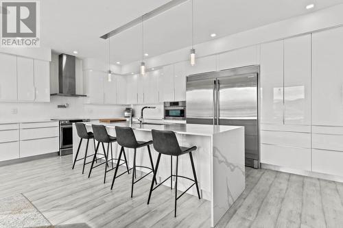 205 Rue Cheval Noir, Kamloops, BC - Indoor Photo Showing Kitchen With Upgraded Kitchen