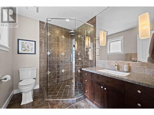 576 Nicola Street Unit# 1, Kamloops, BC - Indoor Photo Showing Bathroom