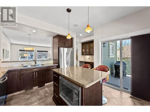 576 Nicola Street Unit# 1, Kamloops, BC - Indoor Photo Showing Kitchen With Stainless Steel Kitchen With Double Sink With Upgraded Kitchen