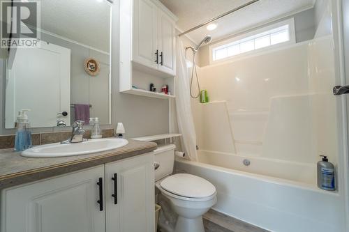 1250 Hillside Avenue Unit# 4, Chase, BC - Indoor Photo Showing Bathroom