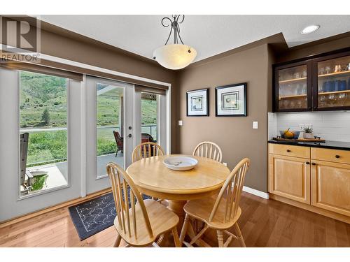 3639 Overlander Drive, Kamloops, BC - Indoor Photo Showing Dining Room