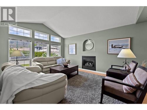 3639 Overlander Drive, Kamloops, BC - Indoor Photo Showing Living Room With Fireplace