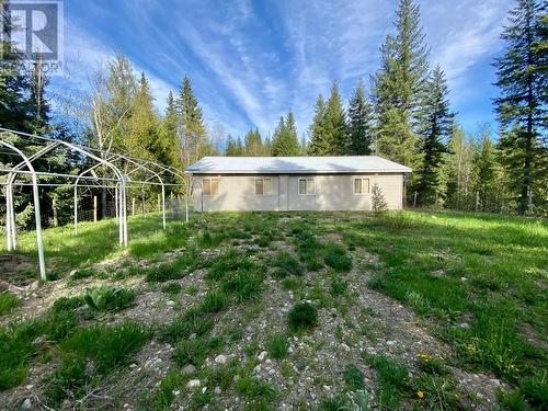 3325 Barriere South Road, Barriere, BC - Outdoor