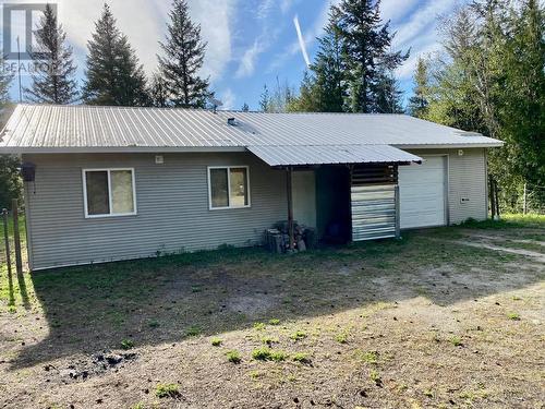 3325 Barriere South Road, Barriere, BC - Outdoor