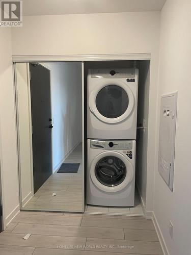 708 - 2033 Kennedy Road N, Toronto, ON - Indoor Photo Showing Laundry Room